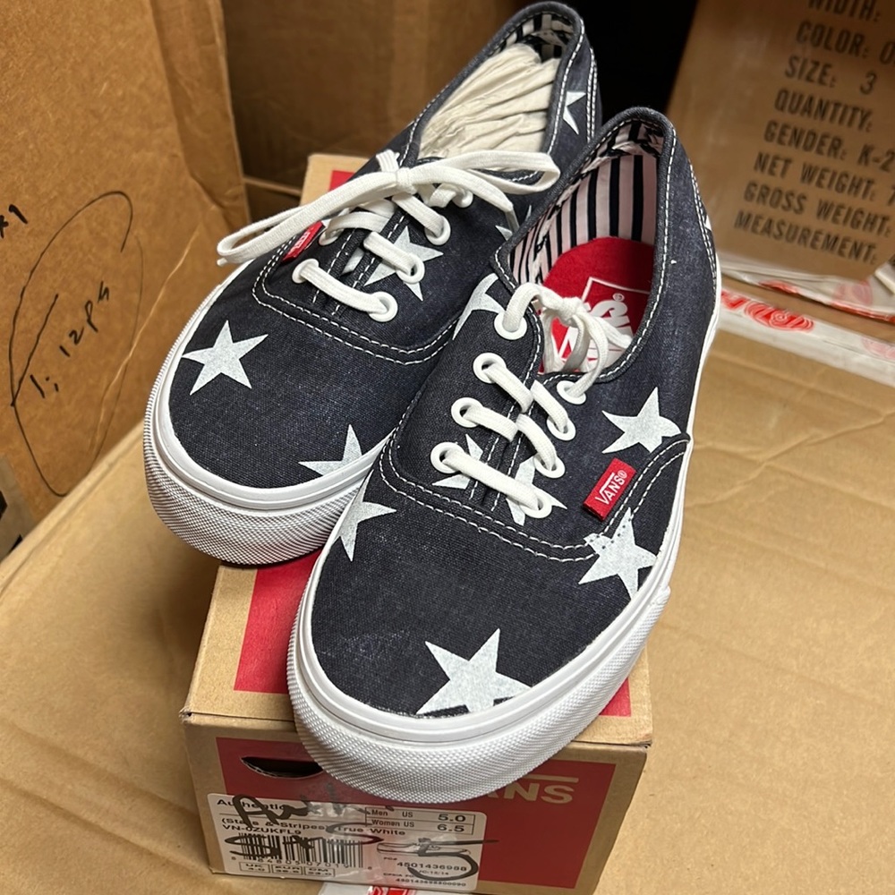 Vans Authentic Stars And Stripes True White Shoes Sneakers Mens 6/Women’s 6.5
